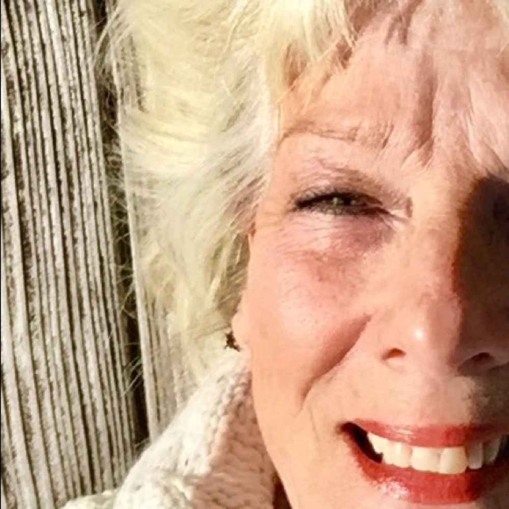 Meet your Posher, Karoll